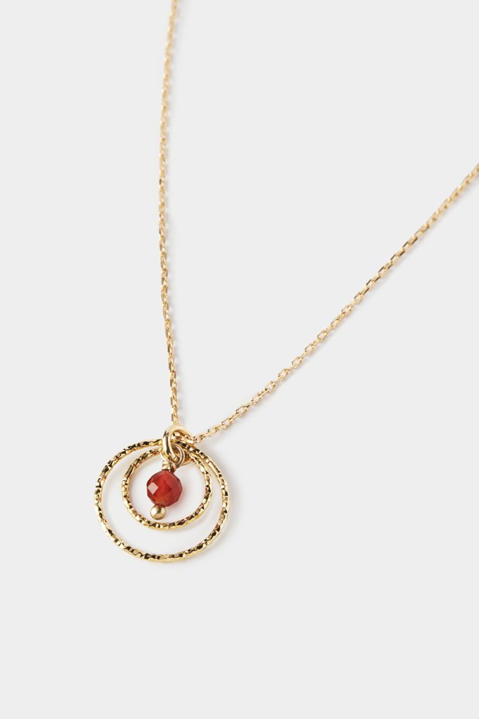 collier doré pour femme avec perle de cornaline