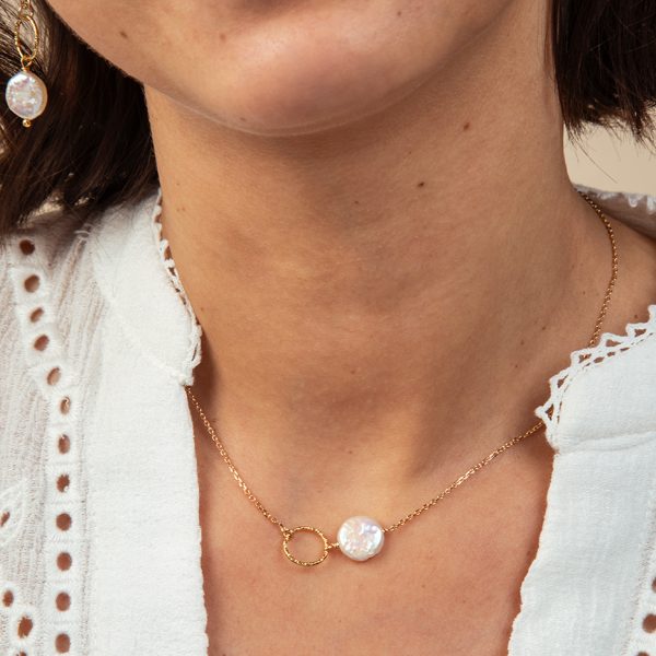 Collier perle d'eau douce et anneau doré martelé sur chaîne fine - Mademoiselle Nuage